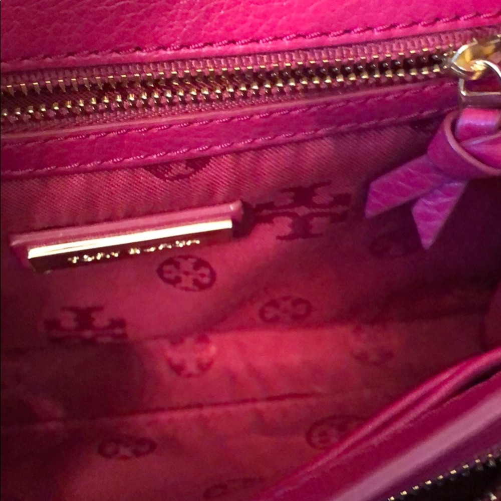 Crossbody - Picture 8 of 8